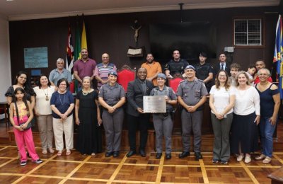 Programa Educacional de Resistência às Drogas e à Violência (Proerd), da Polícia Militar, recebe homenagem pelos trinta anos em Mogi Mirim